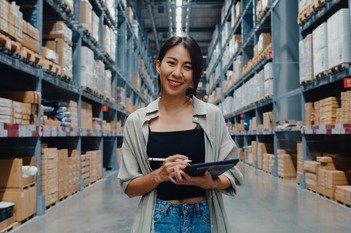 Как стать специалистом в сфере закупок с двумя дипломами